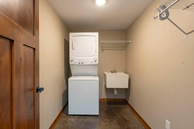 $1,420,000 | 771 Zumbro Oaks Lane Northwest, Oronoco, MN 55960