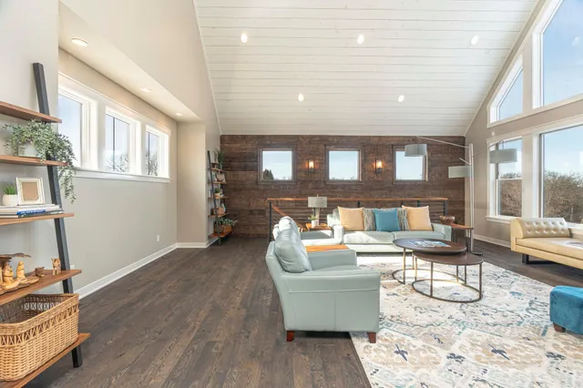 $1,420,000 | 771 Zumbro Oaks Lane Northwest, Oronoco, MN 55960