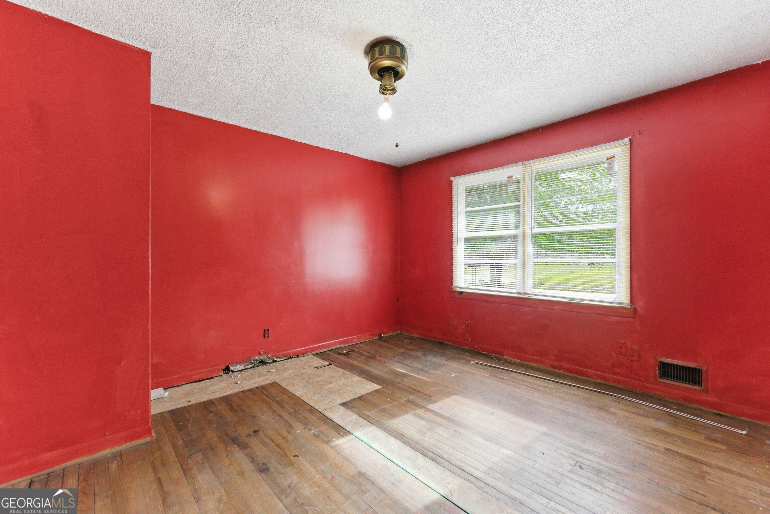 1820 Smyrna Road Southwest Conyers, GA 30094 - Photo 16 of 20