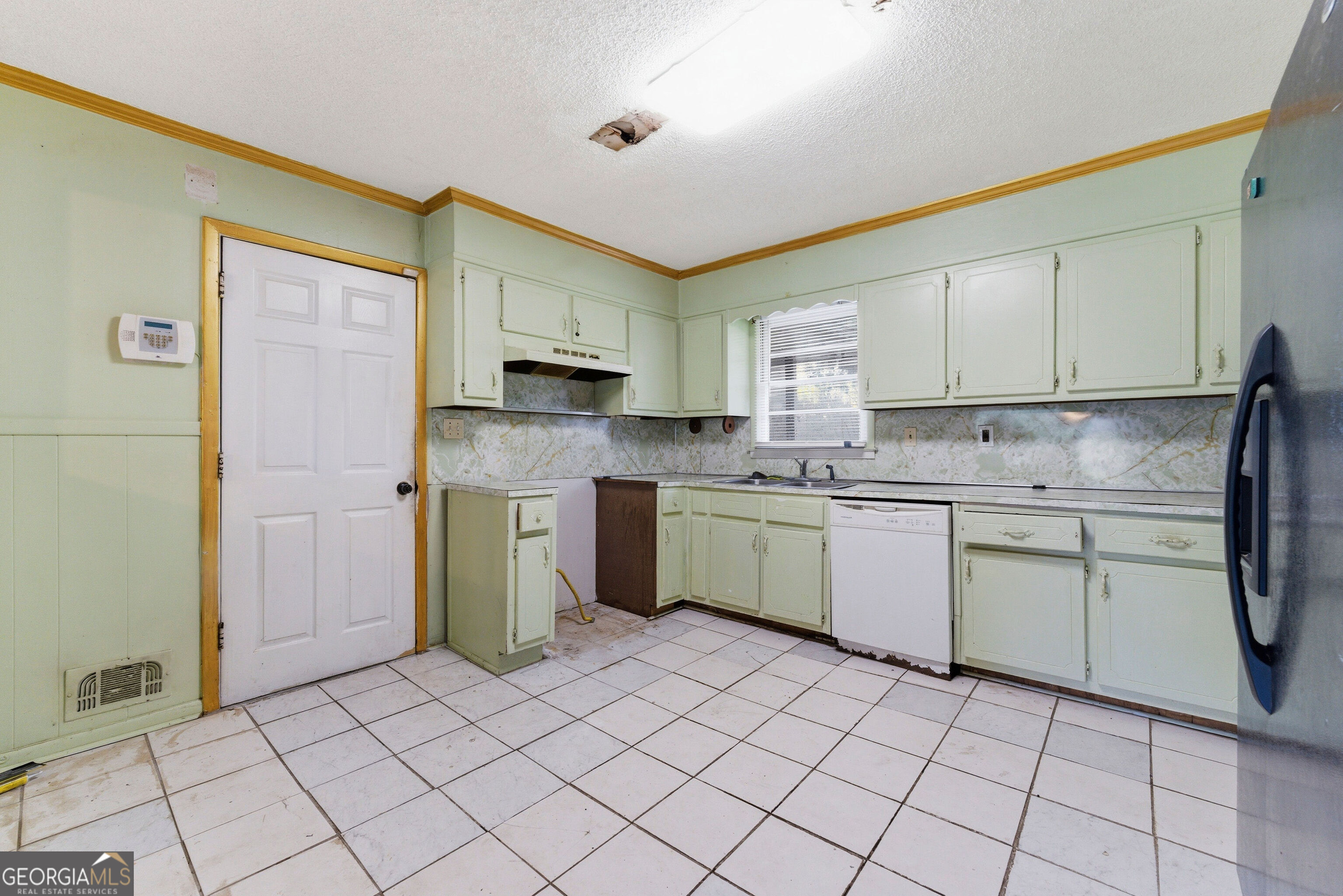 1820 Smyrna Road Southwest Conyers, GA 30094 - Photo 8 of 20