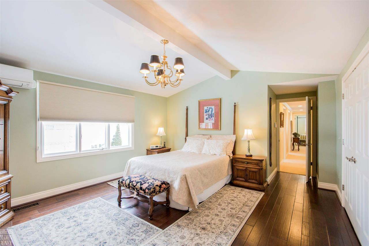 42 South Duval Road Grosse Pointe, MI 48236 - Photo 20 of 29 31340058-19.JPG