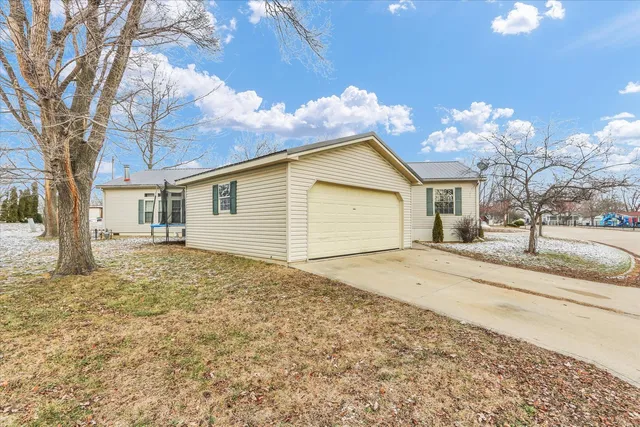 $94,900 | 1557 Hancock Drive, Urbana, IL 61802