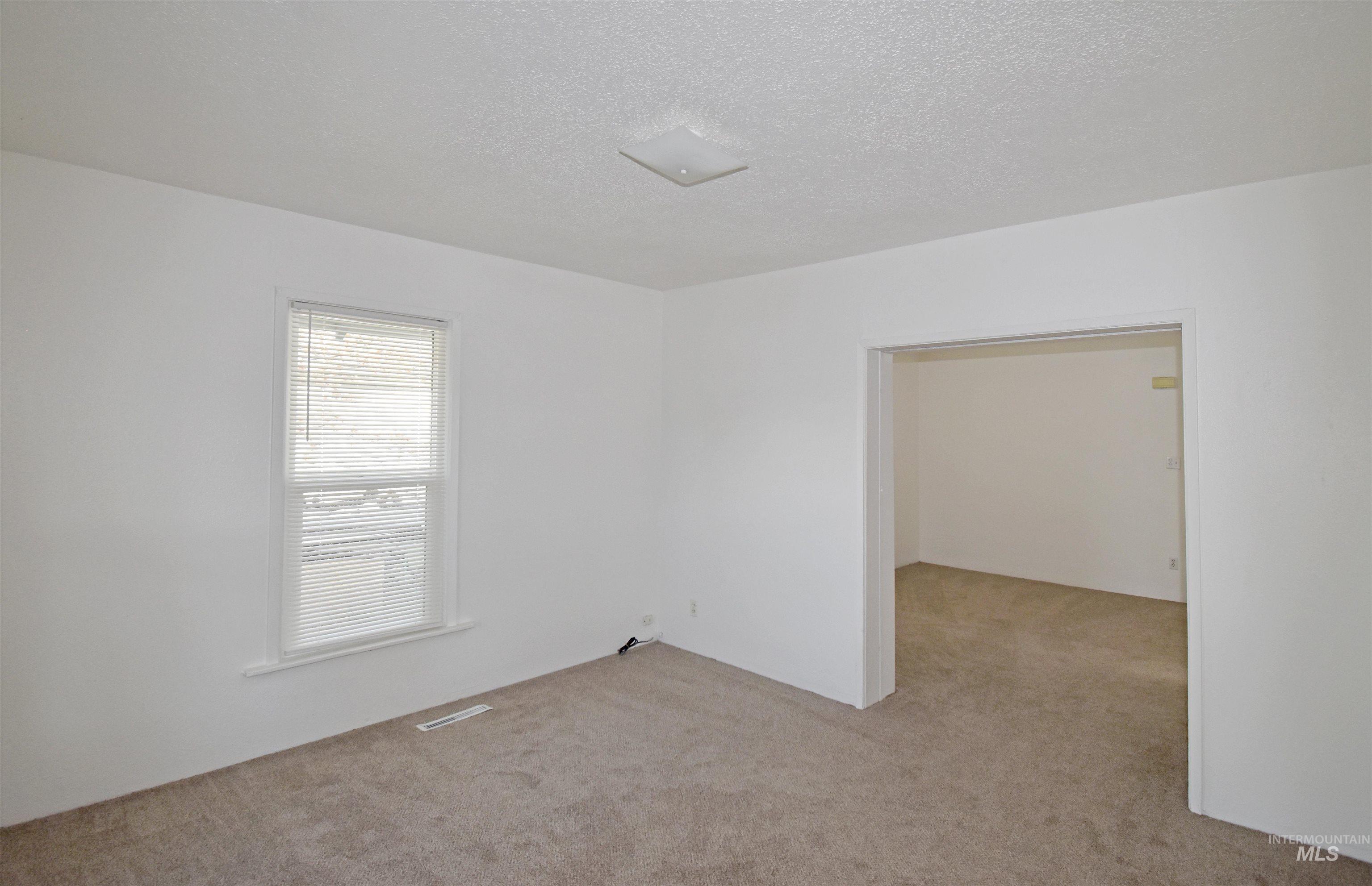 933 9th Street Clarkston, WA 99403 - Photo 2 of 27