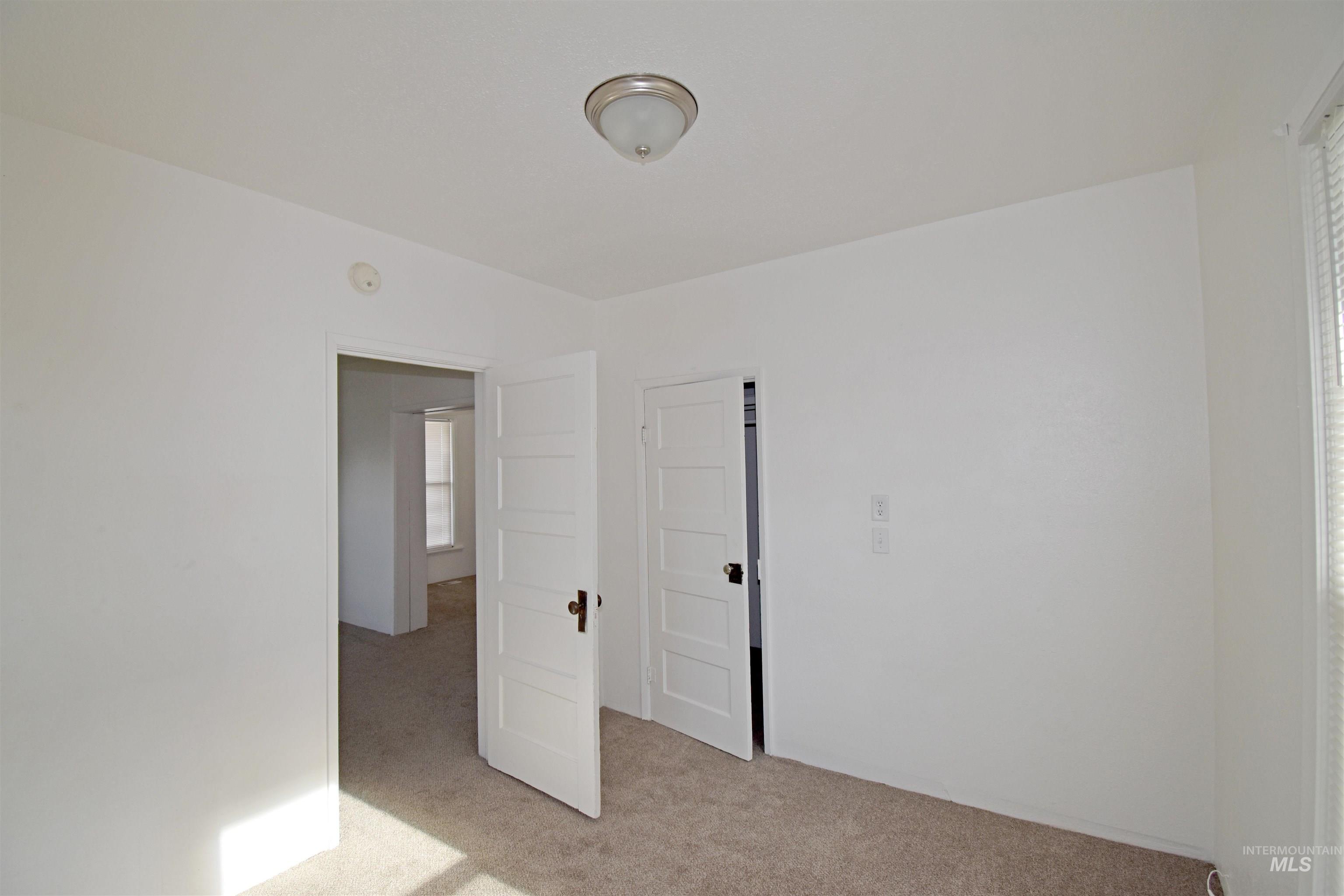 933 9th Street Clarkston, WA 99403 - Photo 5 of 27