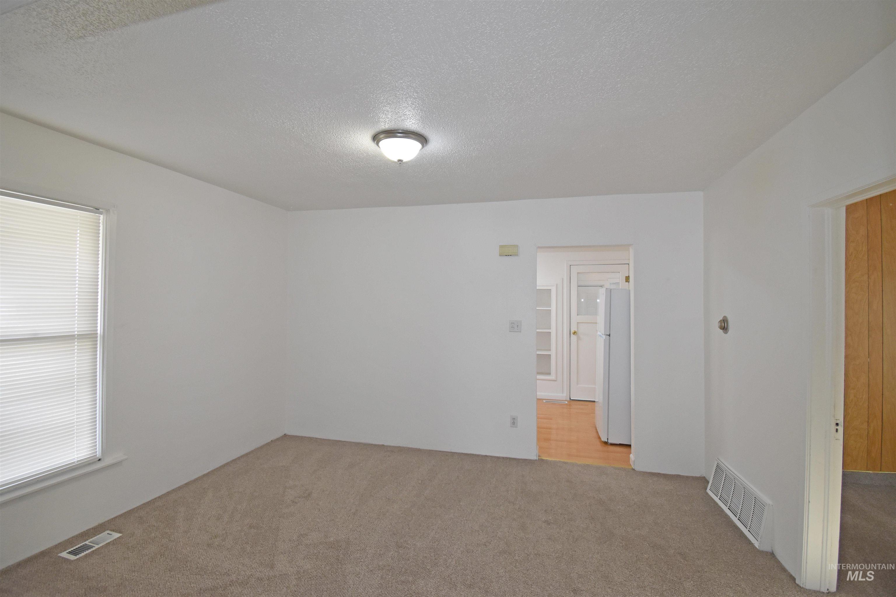 933 9th Street Clarkston, WA 99403 - Photo 6 of 27