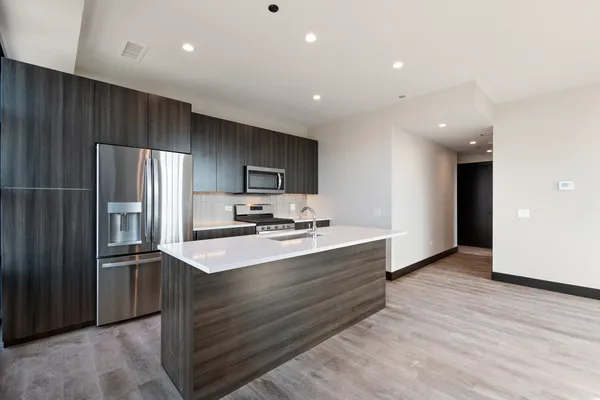 $4,025 | 1123 West Randolph Street, Unit 401, Chicago, IL 60607
