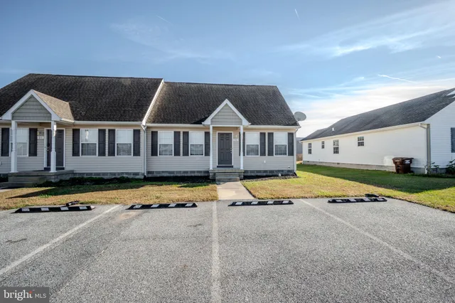 $1,950 | 215 North Brown Street, Fruitland, MD 21826