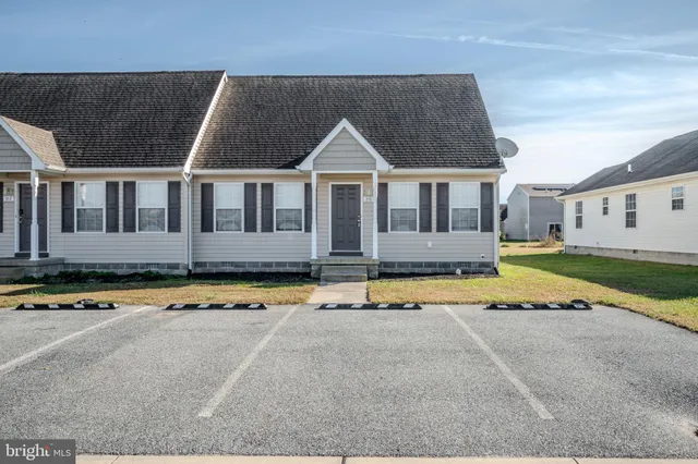 $1,950 | 215 North Brown Street, Fruitland, MD 21826