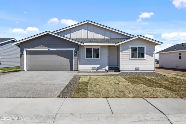 $377,000 | 433 Pear Drive, Unit LOT 27, Tieton, WA 98947