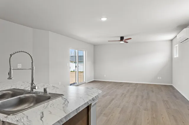 $377,000 | 433 Pear Drive, Unit LOT 27, Tieton, WA 98947