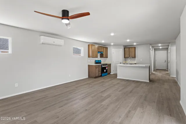 $377,000 | 433 Pear Drive, Unit LOT 27, Tieton, WA 98947