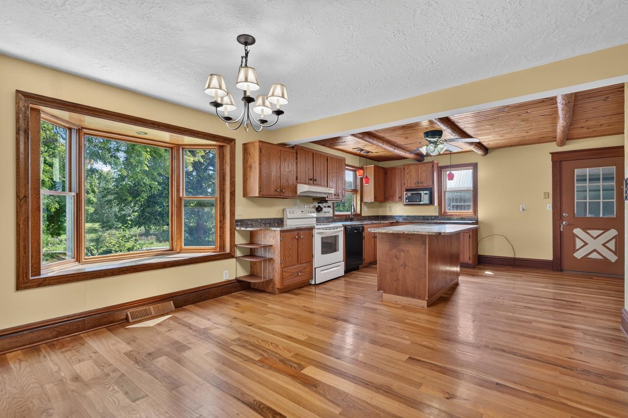 12730 Beloit Road Caledonia, IL 61011 - Photo 10 of 55