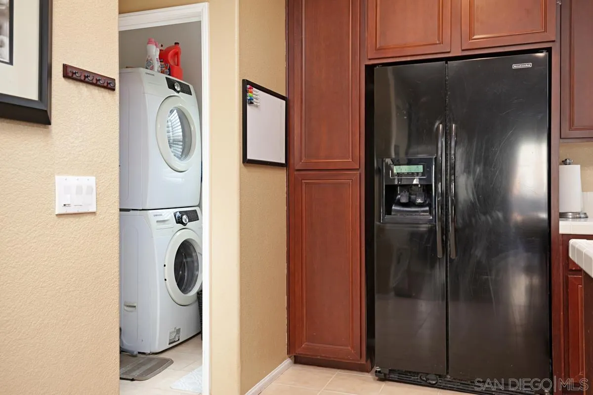 2248 Huntington Point Road, Unit 80 Chula Vista, CA 91914 - Photo 19 of 31 a utility room with dryer and washer