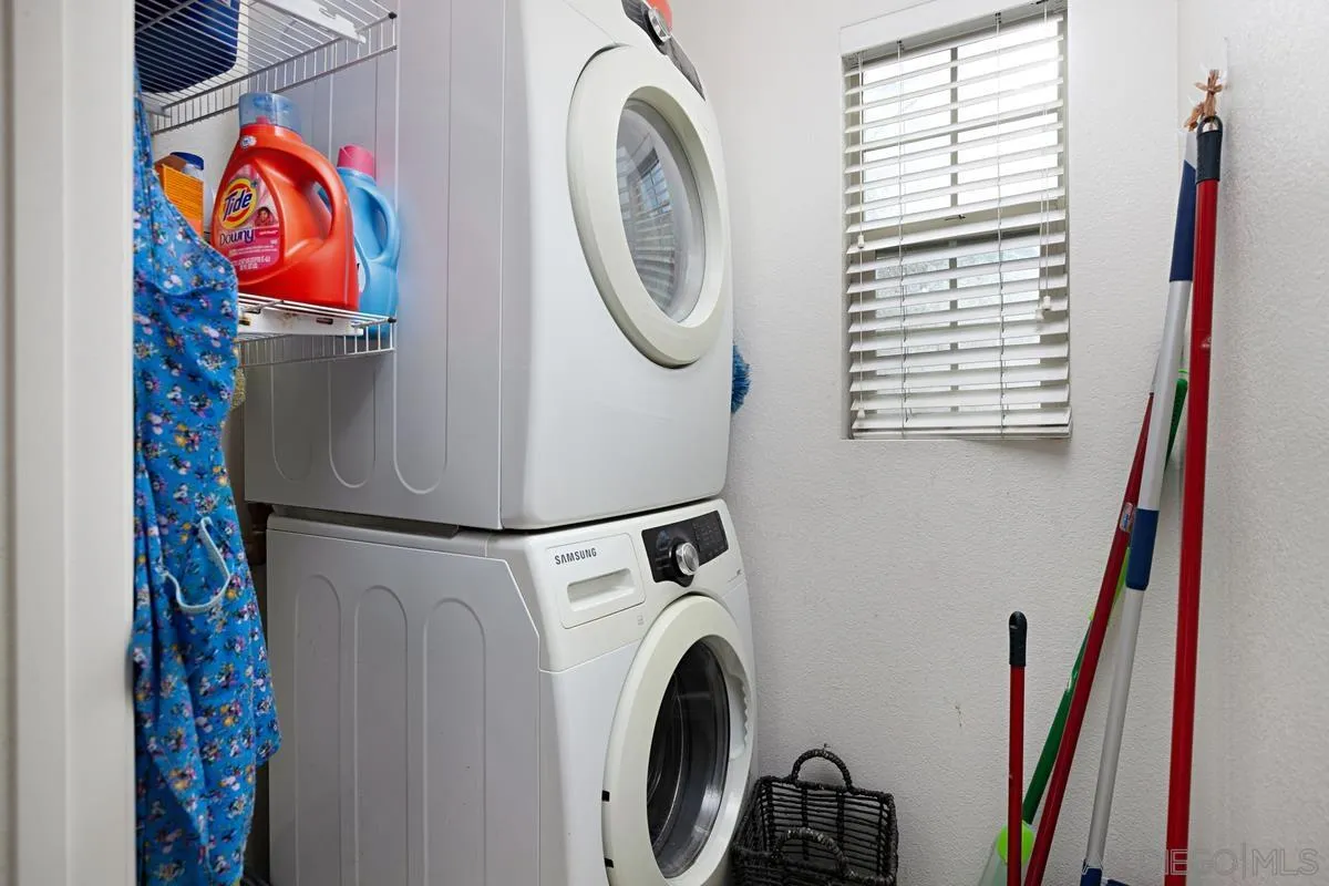 2248 Huntington Point Road, Unit 80 Chula Vista, CA 91914 - Photo 20 of 31 a utility room with dryer and washer