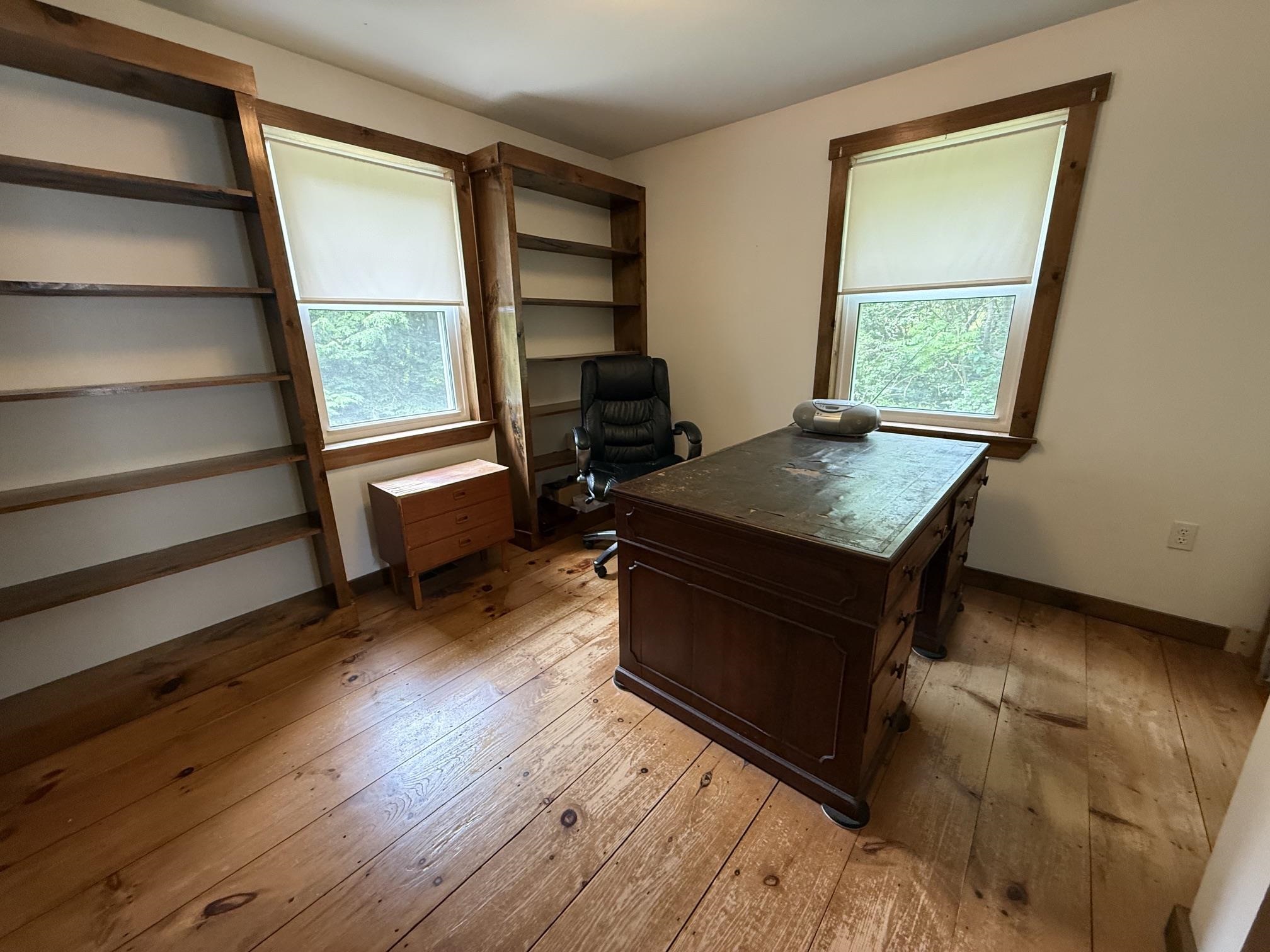 531 Highway 12 Hartland, VT 05048 - Photo 5 of 24
