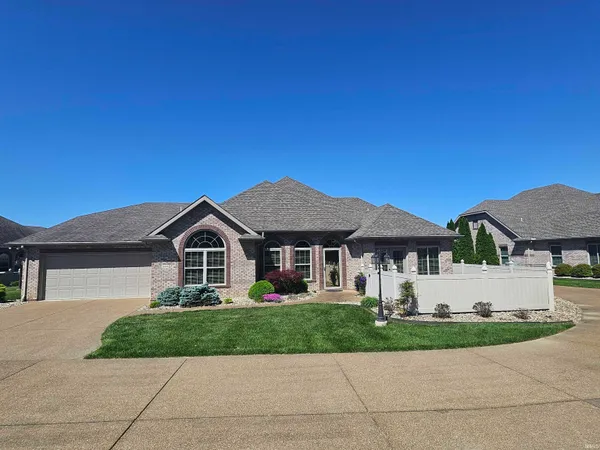 $376,500 | 8018 Wolf Creek Court, Evansville, IN 47712
