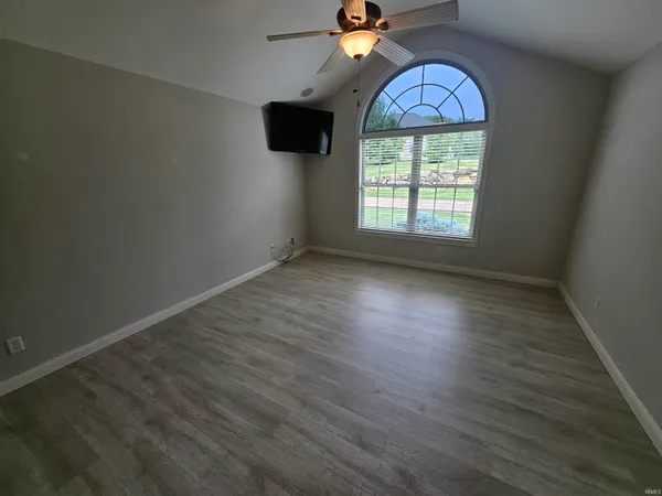 $376,500 | 8018 Wolf Creek Court, Evansville, IN 47712