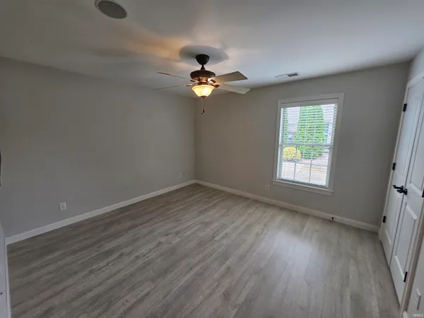 $376,500 | 8018 Wolf Creek Court, Evansville, IN 47712