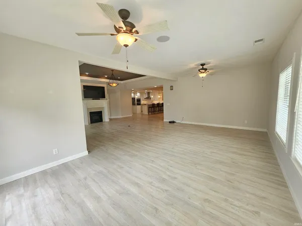 $376,500 | 8018 Wolf Creek Court, Evansville, IN 47712