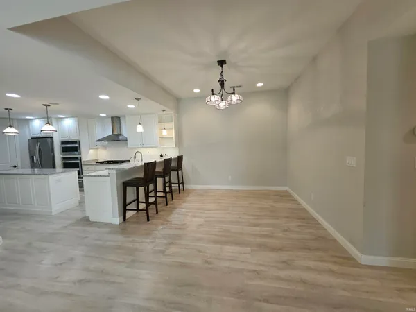 $376,500 | 8018 Wolf Creek Court, Evansville, IN 47712