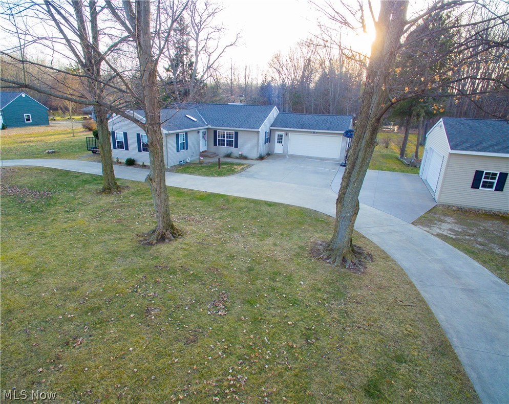 206 Annis Road Amherst, OH 44001 - Photo 3 of 31 Gallery Image 3