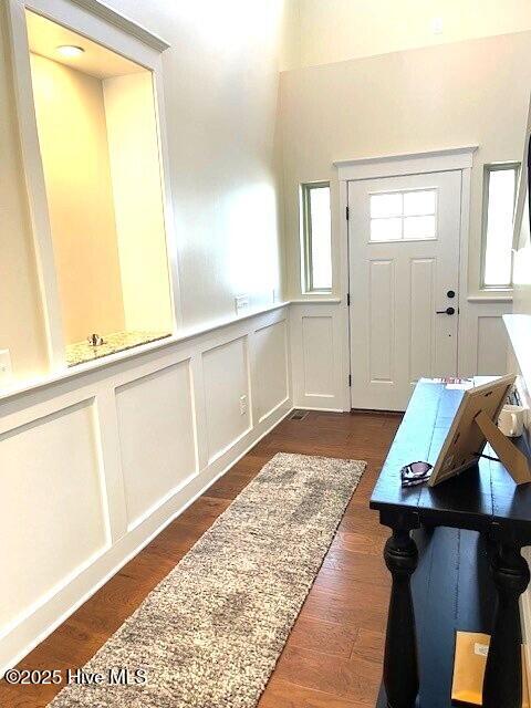 6 Raintree Court Pinehurst, NC 28374 - Photo 9 of 43 Entry Foyer