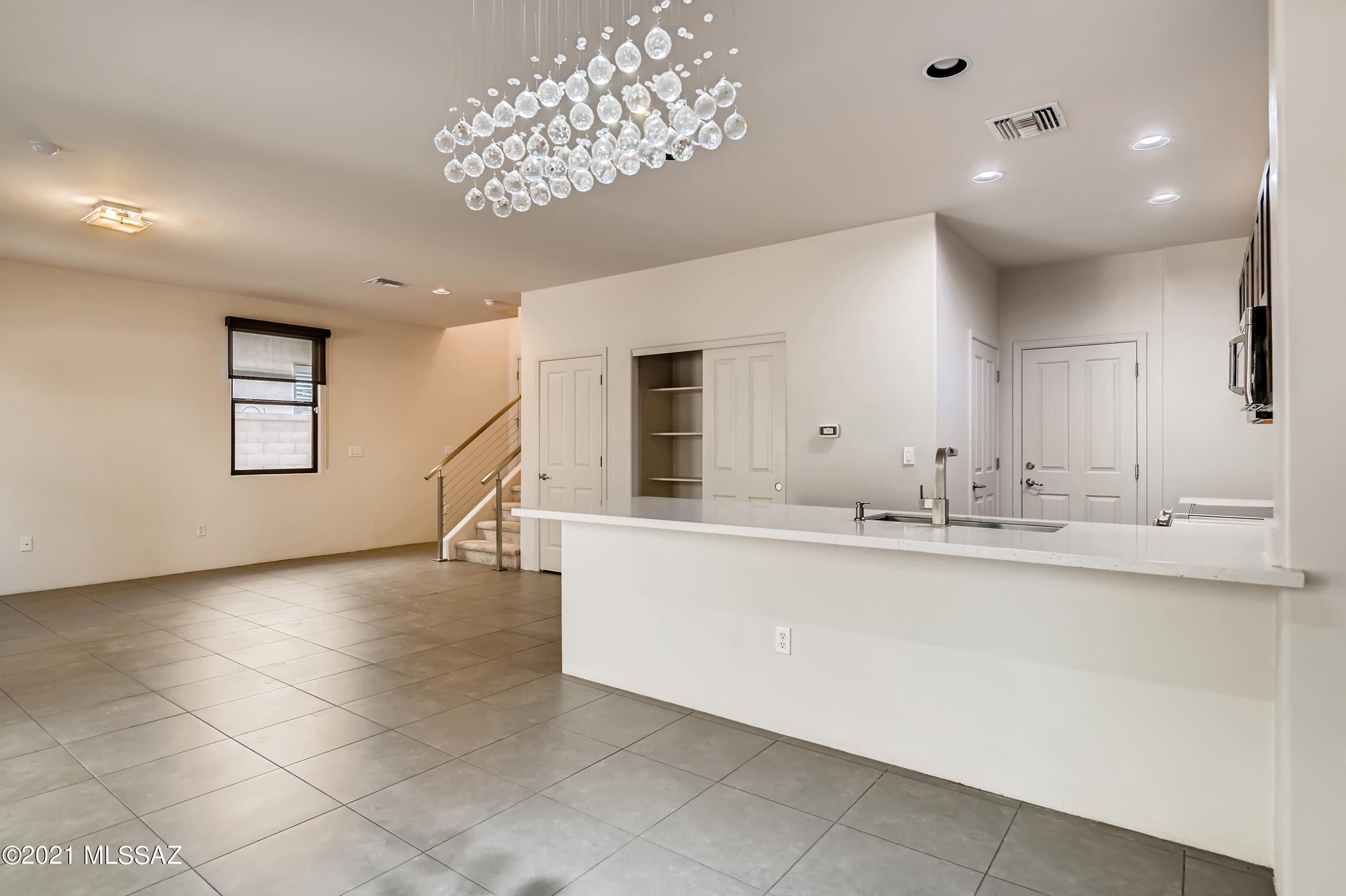 391 East Calderwood Road Tucson, AZ 85704 - Photo 8 of 33 Gallery Image 8