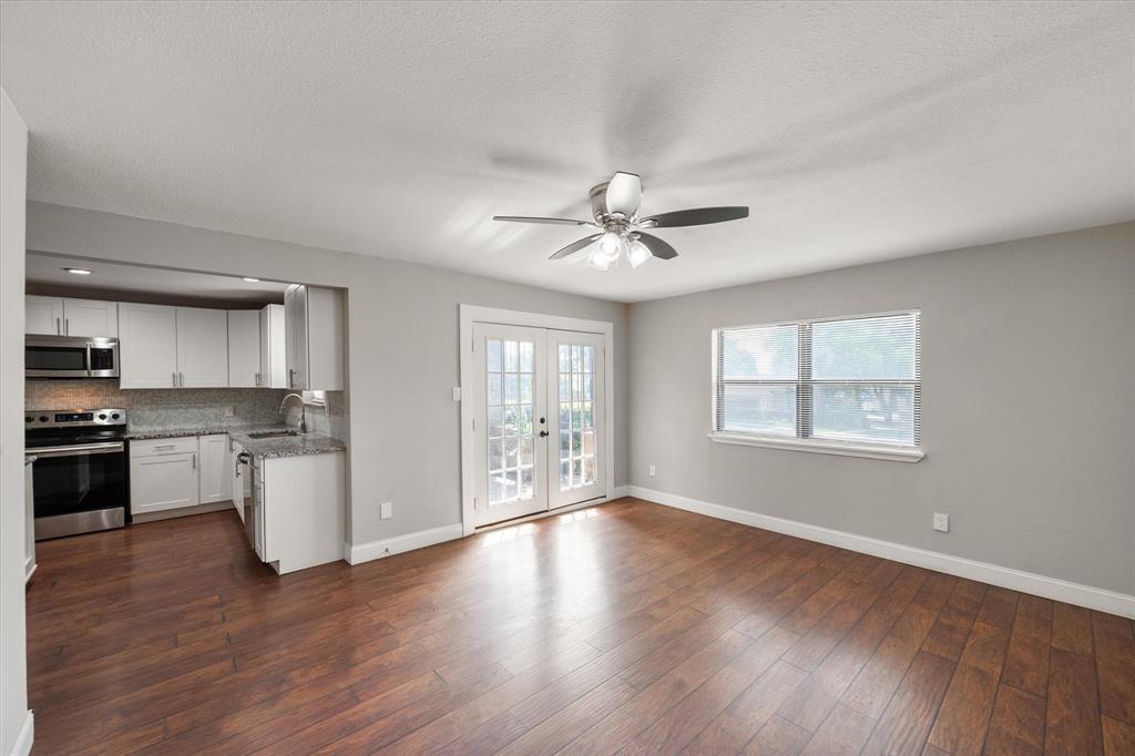 207 East Harwood Road, Unit 10 Euless, TX 76039 - Photo 15 of 34