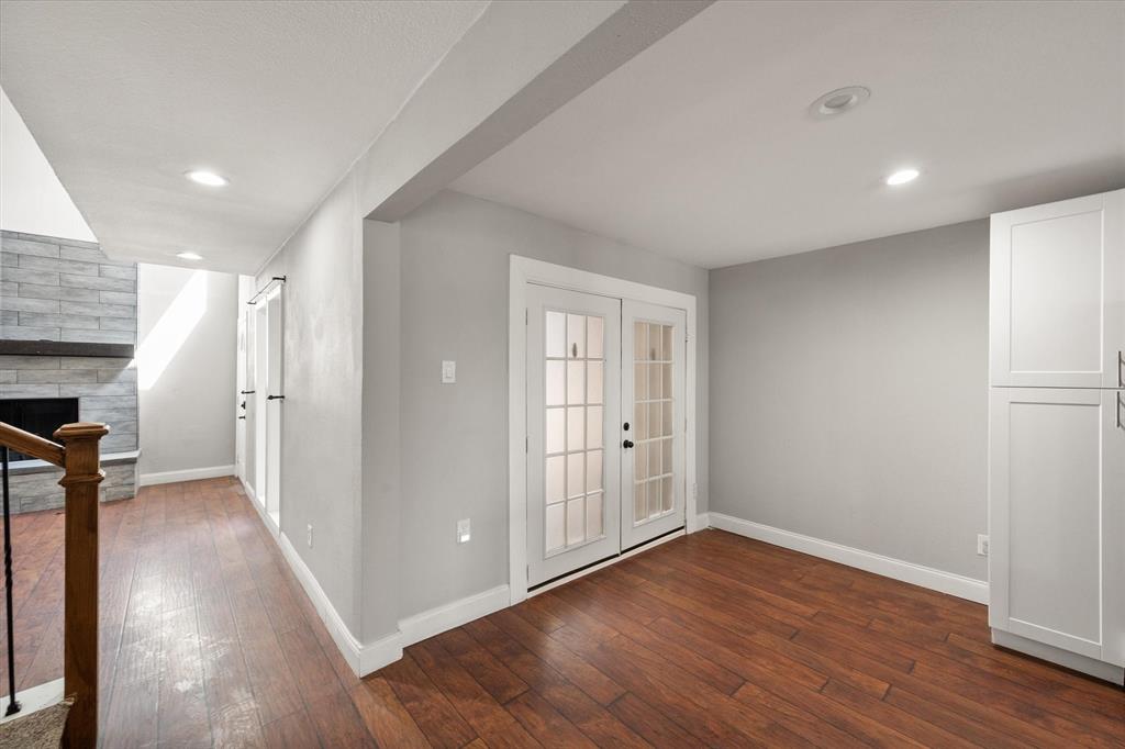 207 East Harwood Road, Unit 10 Euless, TX 76039 - Photo 8 of 34