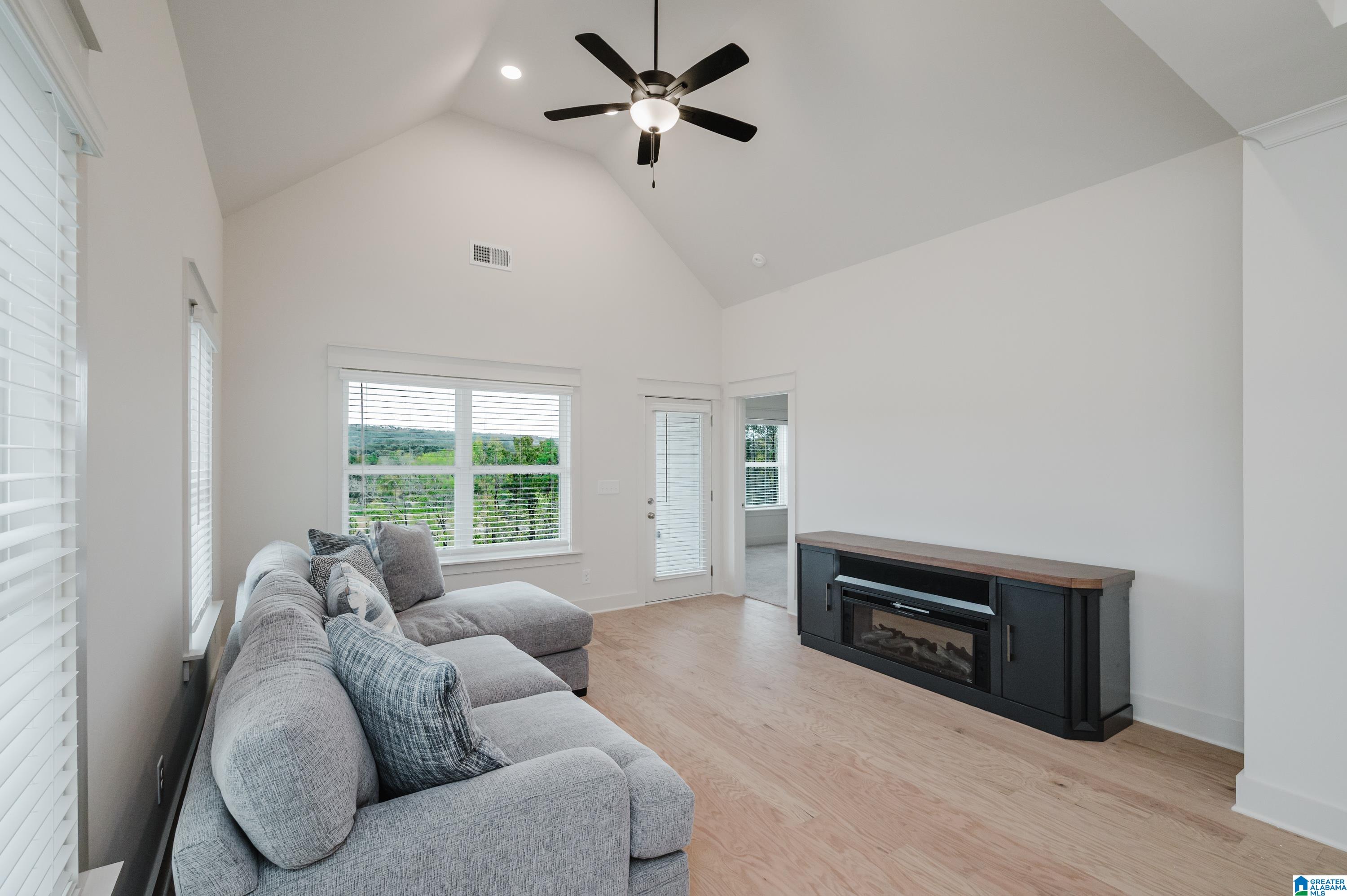 381 Huntley Rdg Bend Pelham, AL 35124 - Photo 23 of 48