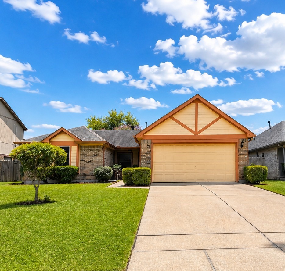 14102 Twisted Rattan Lane Houston, TX 77015 - Photo 2 of 28 Gallery Image 2