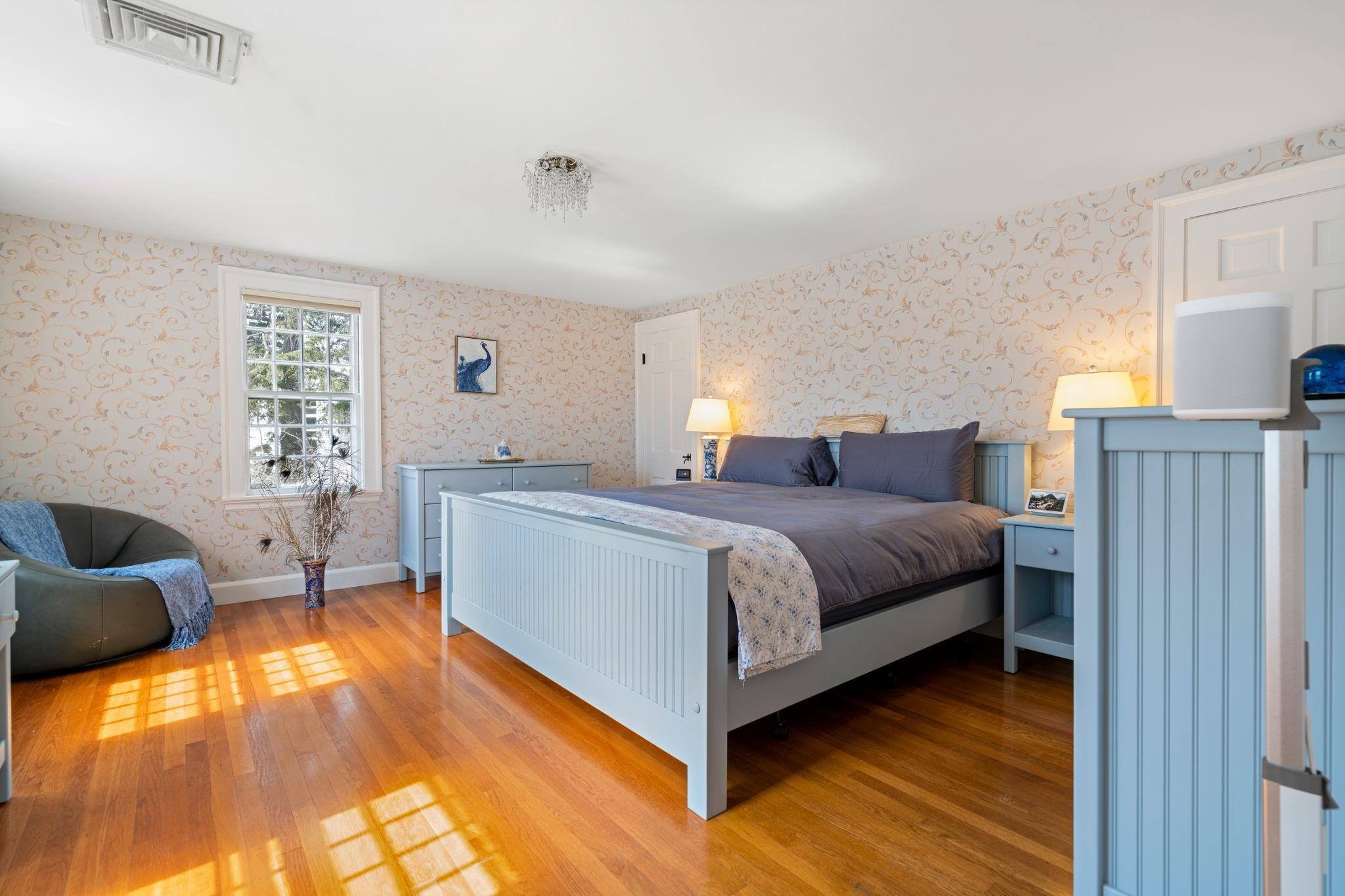 45 Pine Street Exeter, NH 03833 - Photo 15 of 40