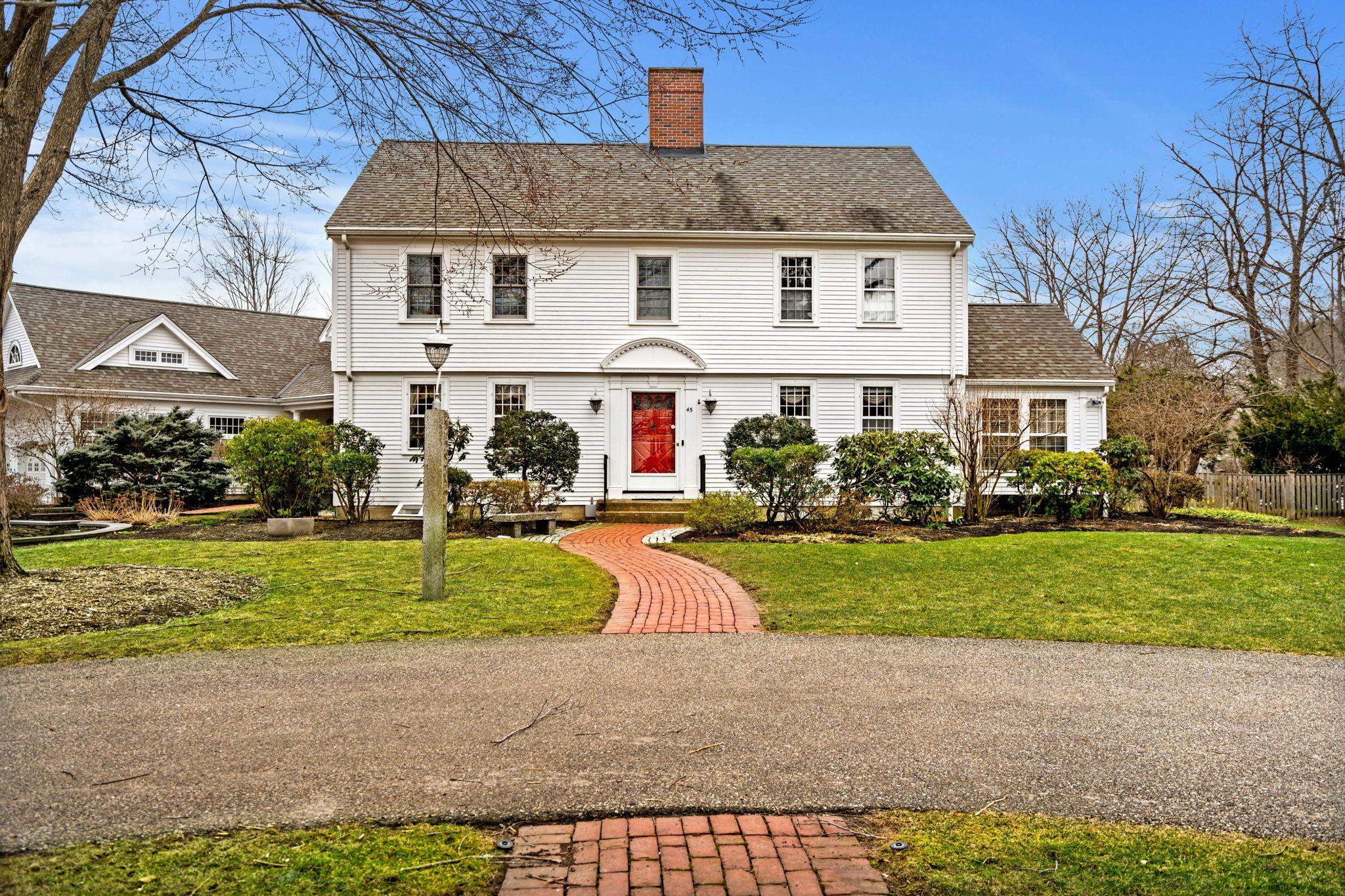 45 Pine Street Exeter, NH 03833 - Photo 2 of 40