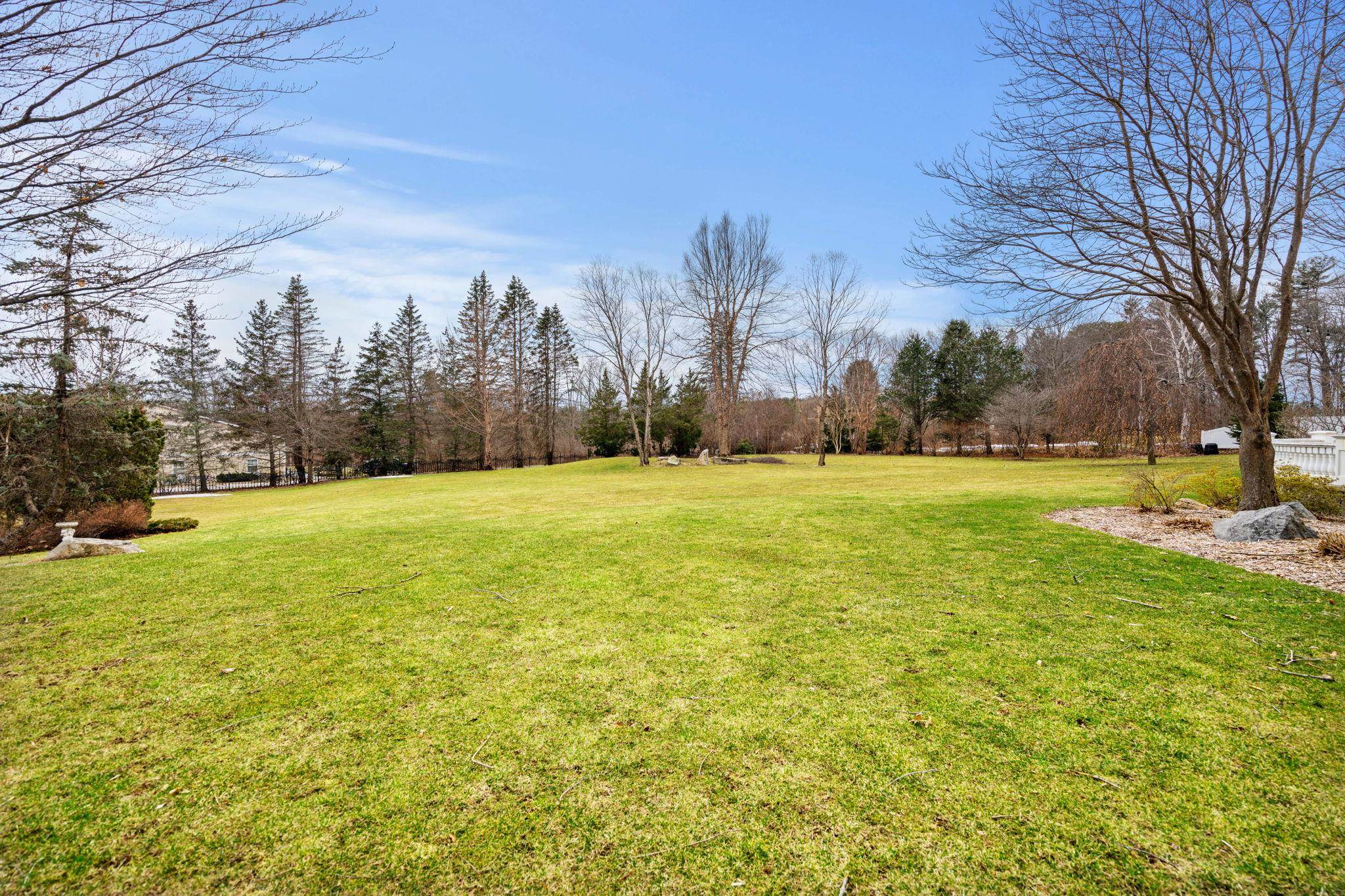 45 Pine Street Exeter, NH 03833 - Photo 5 of 40