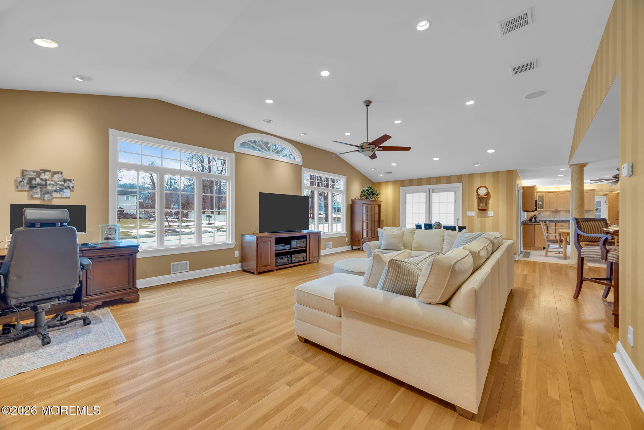 155 Meadow Road Clark, NJ 07066 - Photo 14 of 48 18-web-or-mls-2M1A0495