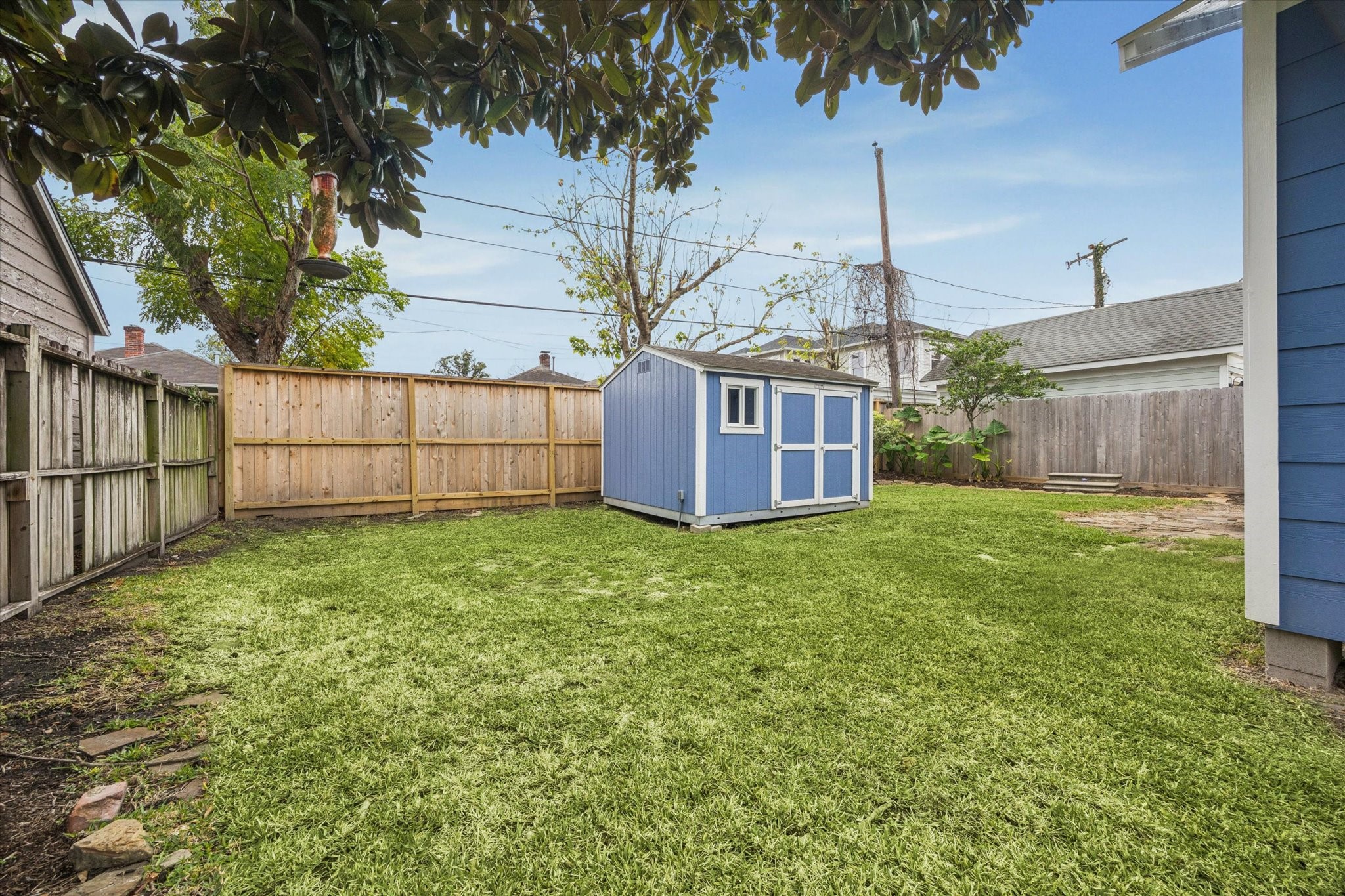 1124 Dunbar Street Houston, TX 77009 - Photo 19 of 21 Large backyard with tons of green space