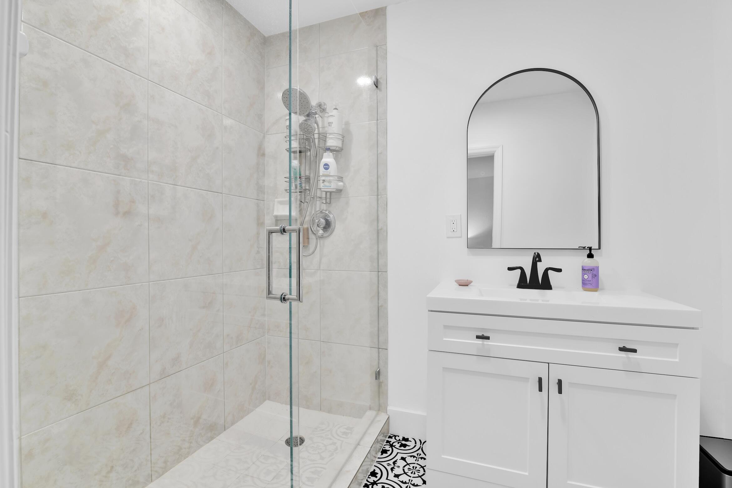 770 East Camino Real, Unit 30 Boca Raton, FL 33432 - Photo 20 of 43 Primary Bathroom