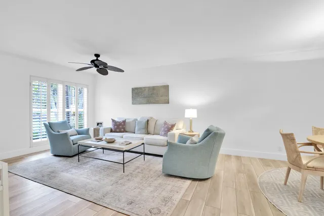 $5,000 | 770 East Camino Real, Unit 30, Boca Raton, FL 33432