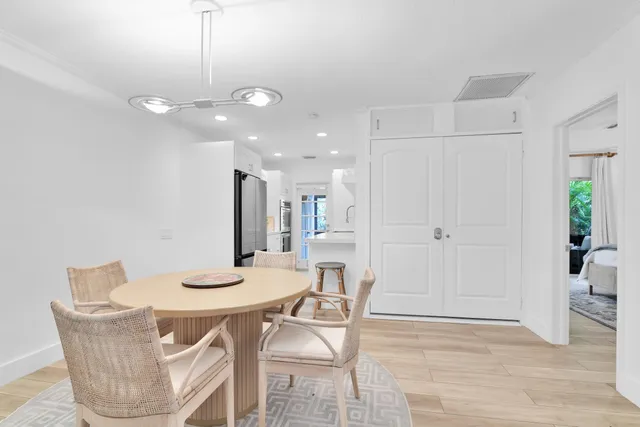 $5,000 | 770 East Camino Real, Unit 30, Boca Raton, FL 33432