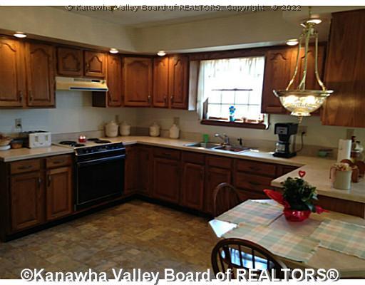 77 Dasher Lane Ripley, WV 25271 - Photo 3 of 15 Kitchen.