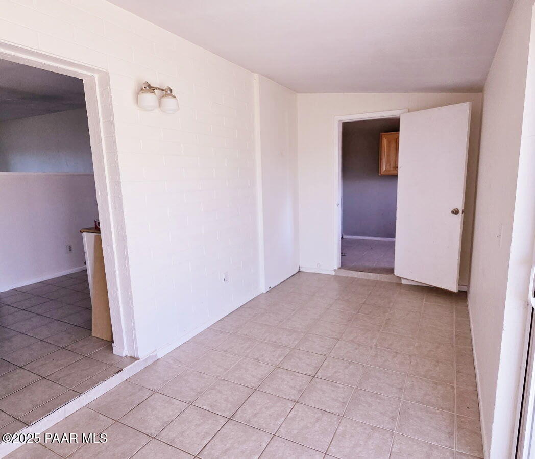 13553 South Burton Road Mayer, AZ 86333 - Photo 8 of 18 2427043070415652173