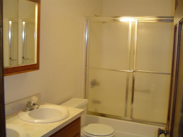 12275 North Ogden Point Road Syracuse, IN 46567 - Photo 14 of 23 Gallery Image 14