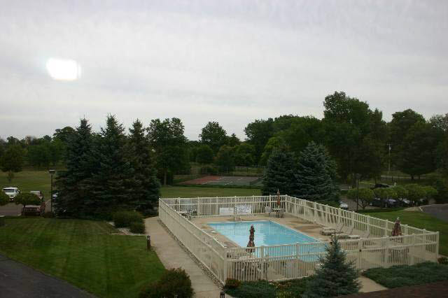 12275 North Ogden Point Road Syracuse, IN 46567 - Photo 3 of 23 Gallery Image 3