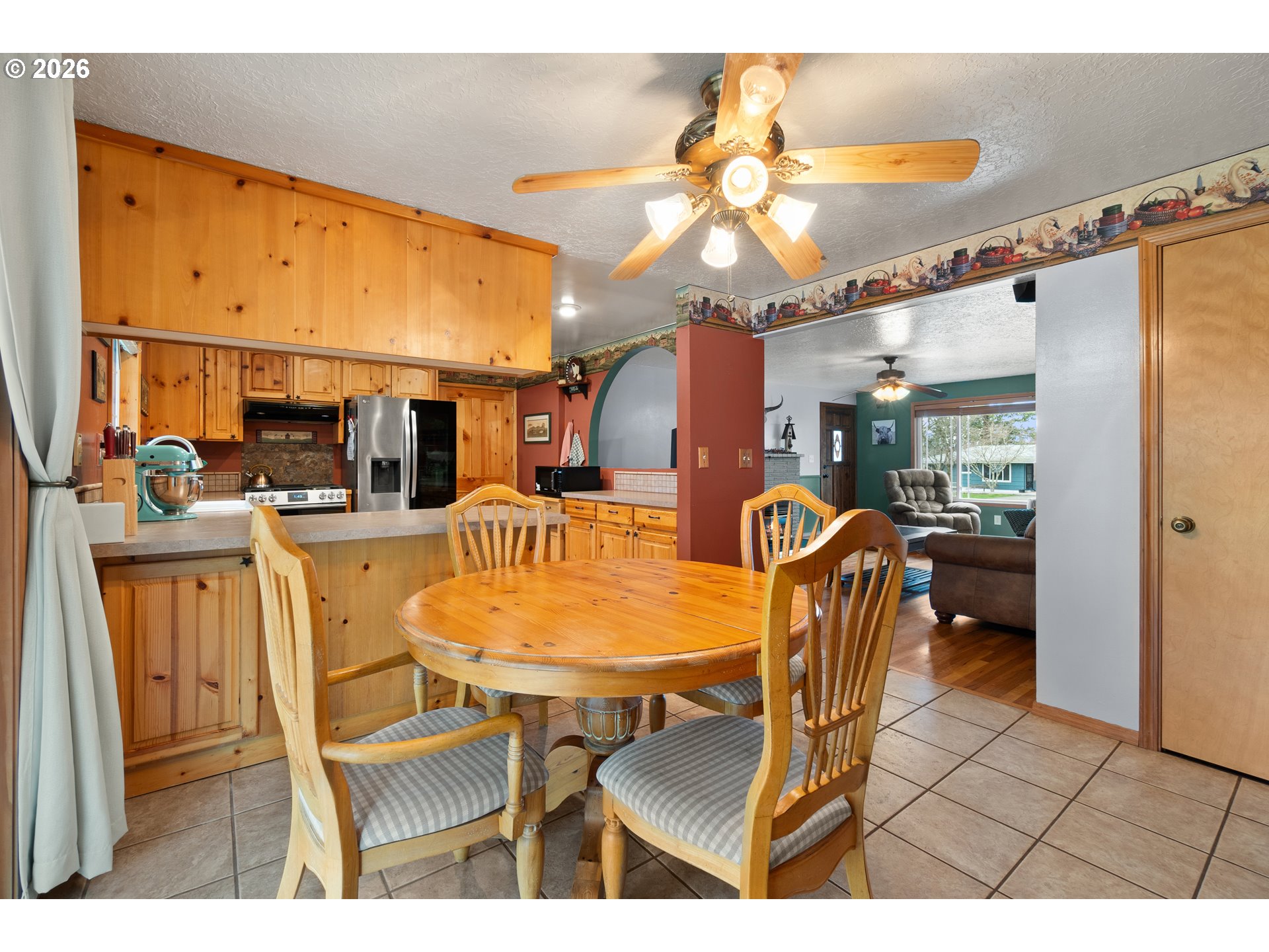 18030 Southeast Pershing Court Portland, OR 97236 - Photo 13 of 45 Dining Room