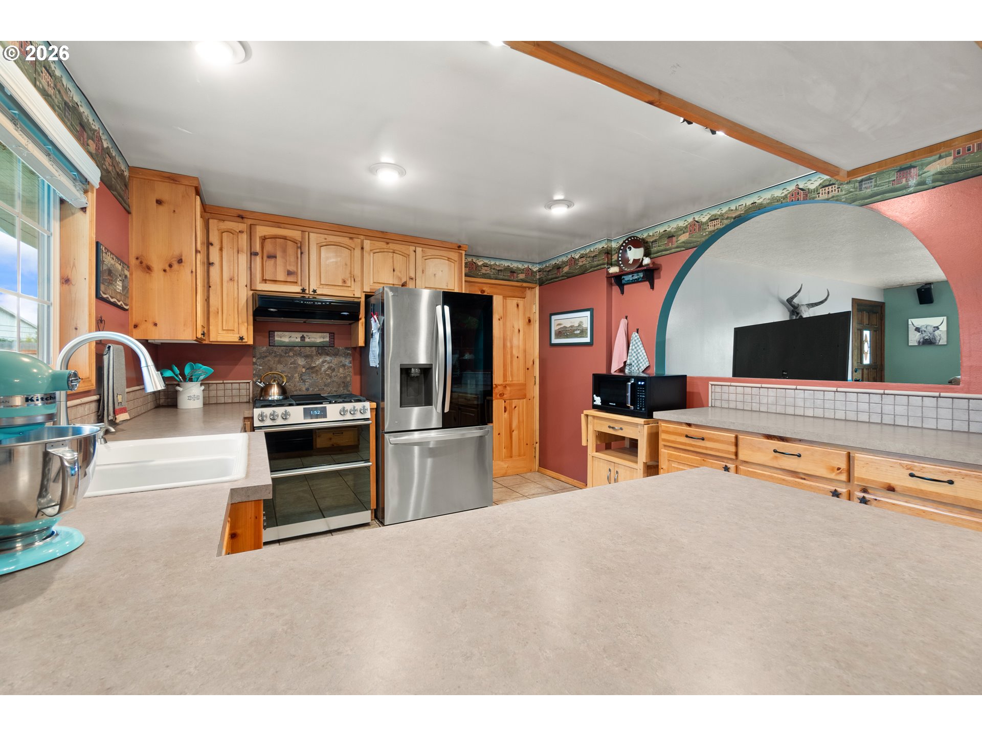 18030 Southeast Pershing Court Portland, OR 97236 - Photo 15 of 45 Kitchen