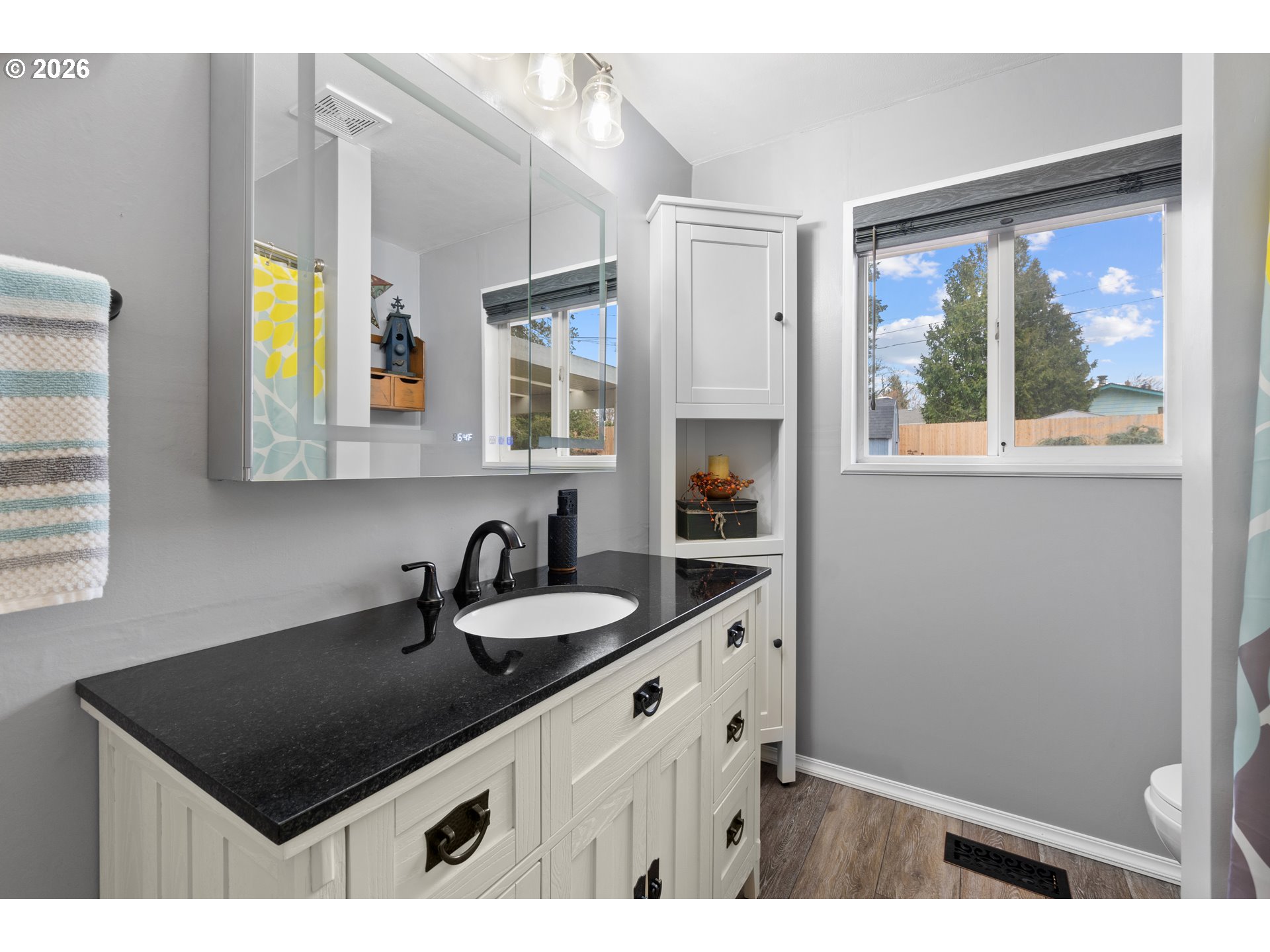 18030 Southeast Pershing Court Portland, OR 97236 - Photo 26 of 45 Bathroom