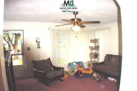 22485 David Eastpointe, MI 48021 - Photo 3 of 8 313494-2.JPG