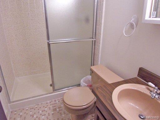 1436 Crescent Lane, Unit 320 Rochester, MI 48306 - Photo 19 of 20 mbath 2.jpg