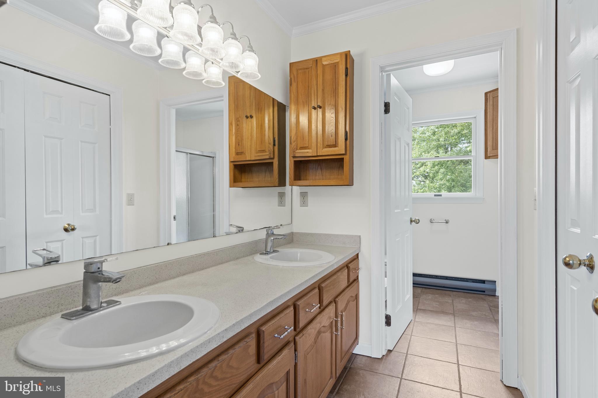 61 Heffner Road Royersford, PA 19468 - Photo 44 of 58 Primary bathroom