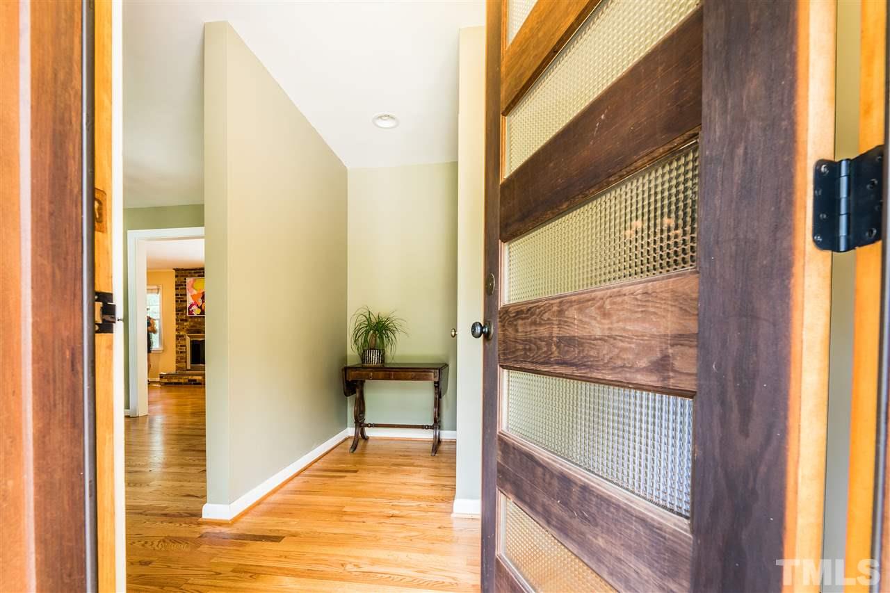 920 Merwin Road Raleigh, NC 27606 - Photo 4 of 24